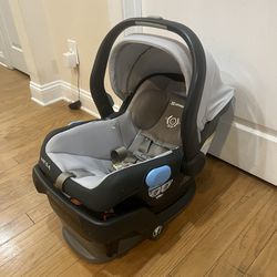 UPPAbaby MESA Infant Car Seat, Expires in October 2024 (Good condition) PICK UP IN CORNELIUS 