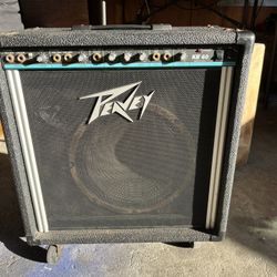 Peavy Kb 60 Amp. Guitar Or Keyboard Loud. 