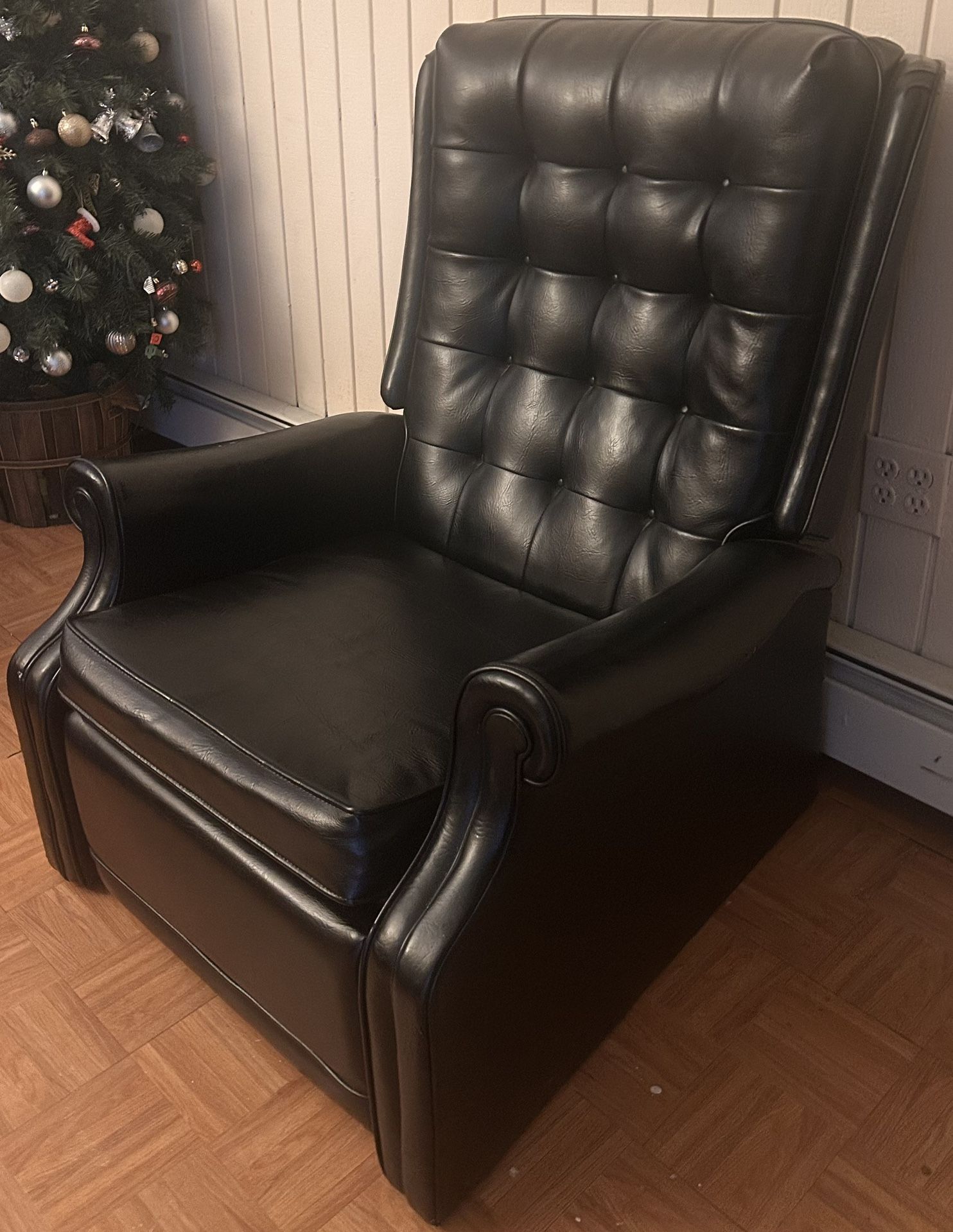 Leather Recliner Chair Very High Quality