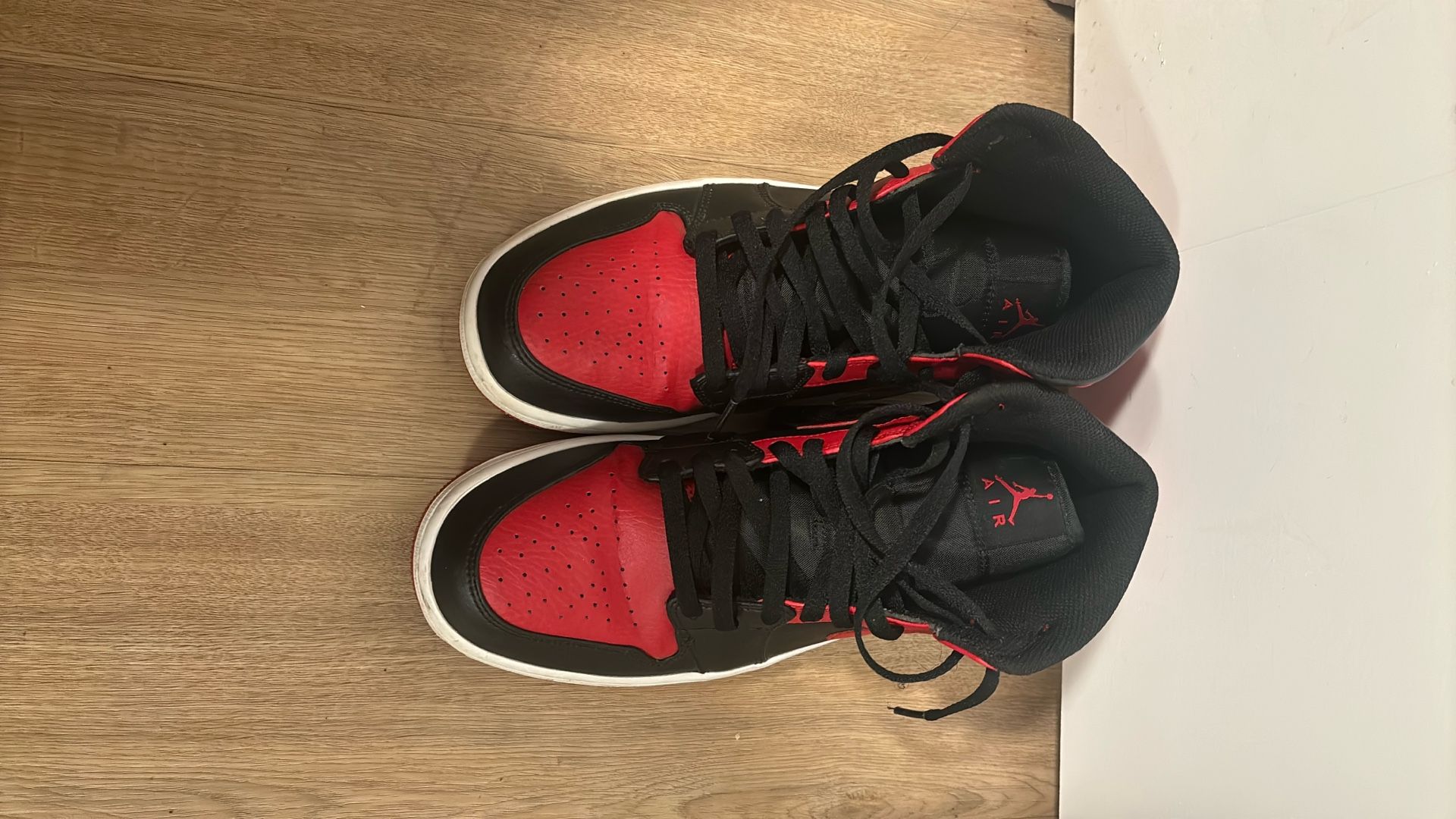 jordan Retro high 1 OG bred