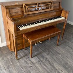 Yamaha Piano 