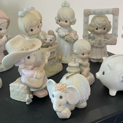Precious Moments Selling 11 Pieces Together