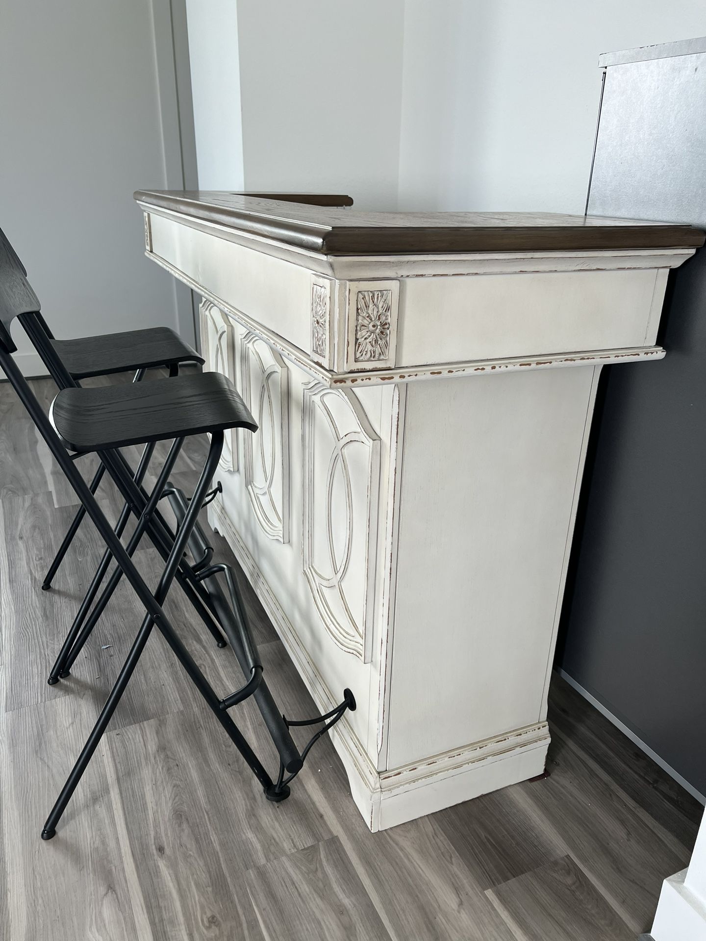 Ashley Furniture Bar (off White)