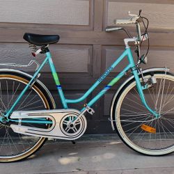 Women’s 3 Speed Cruiser Bike. Made In England 🏴󠁧󠁢󠁥󠁮󠁧󠁿. 