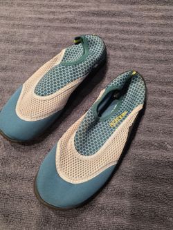 Swim water shoes size 7 used
