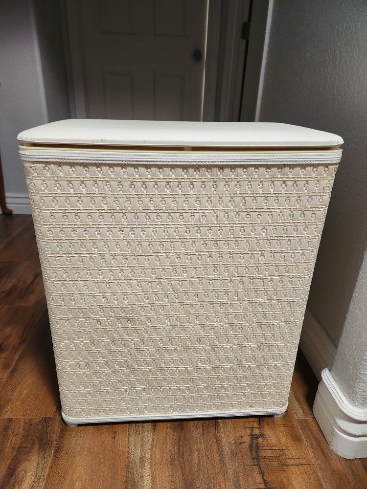 LaMont Home Carter Collection - Family Hamper