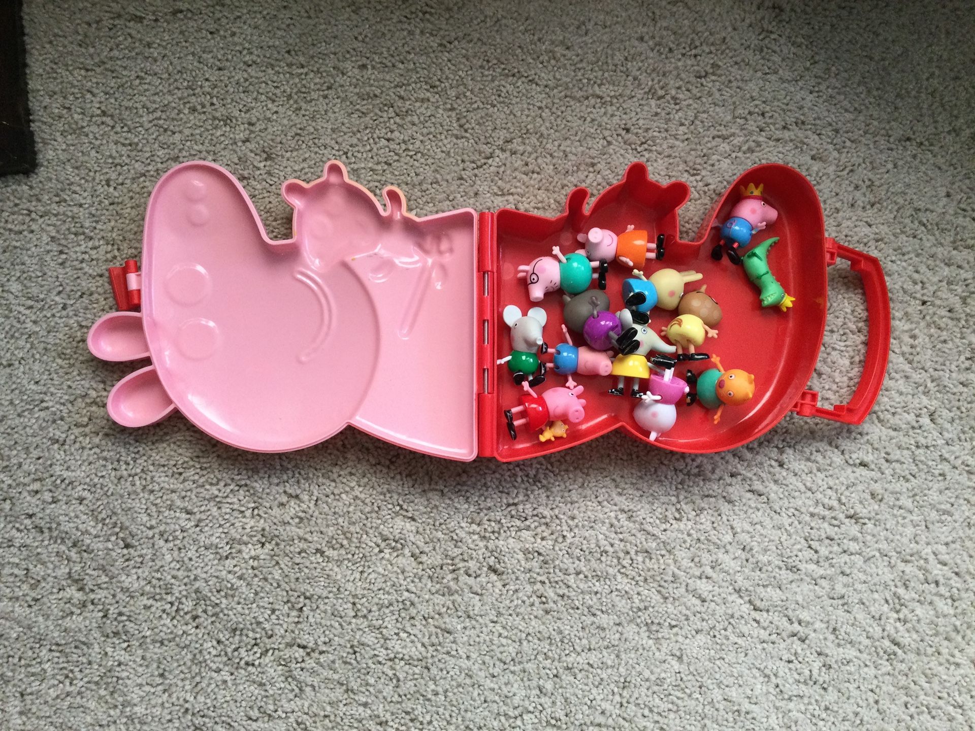 Peppa Pig Characters and Storage Box