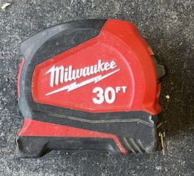 Milwaukee Tape measure