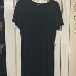 Black Long Dress T-Shirt Like With Splits In Each Side, You Can Wear Shorts Under There And They Look Very Cute Size 0 Xl