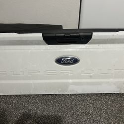 2023 F-250 Tail Gate