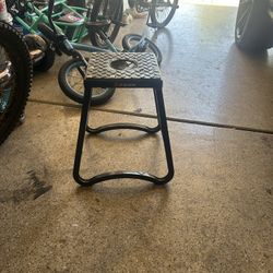TUSK DIRT BIKE STAND  