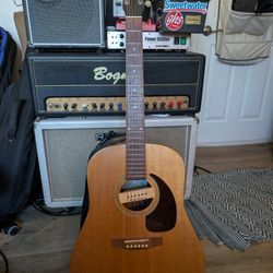 Seagull SM6 spruce slope shoulder w/ Seymour Duncan pickup