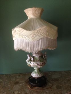 Vintage Capodimonte table lamp