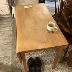 Artist Table 