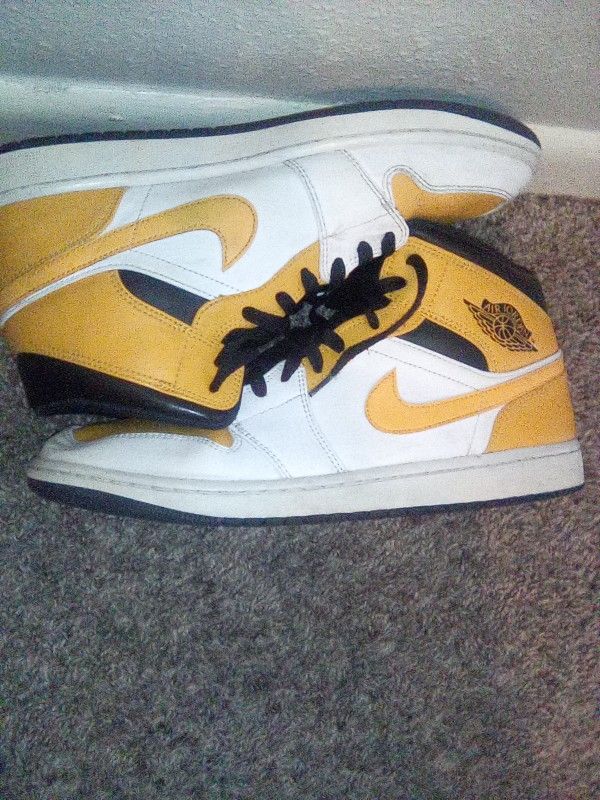 Yellow, Black,And White Nike Air Jordan 1's