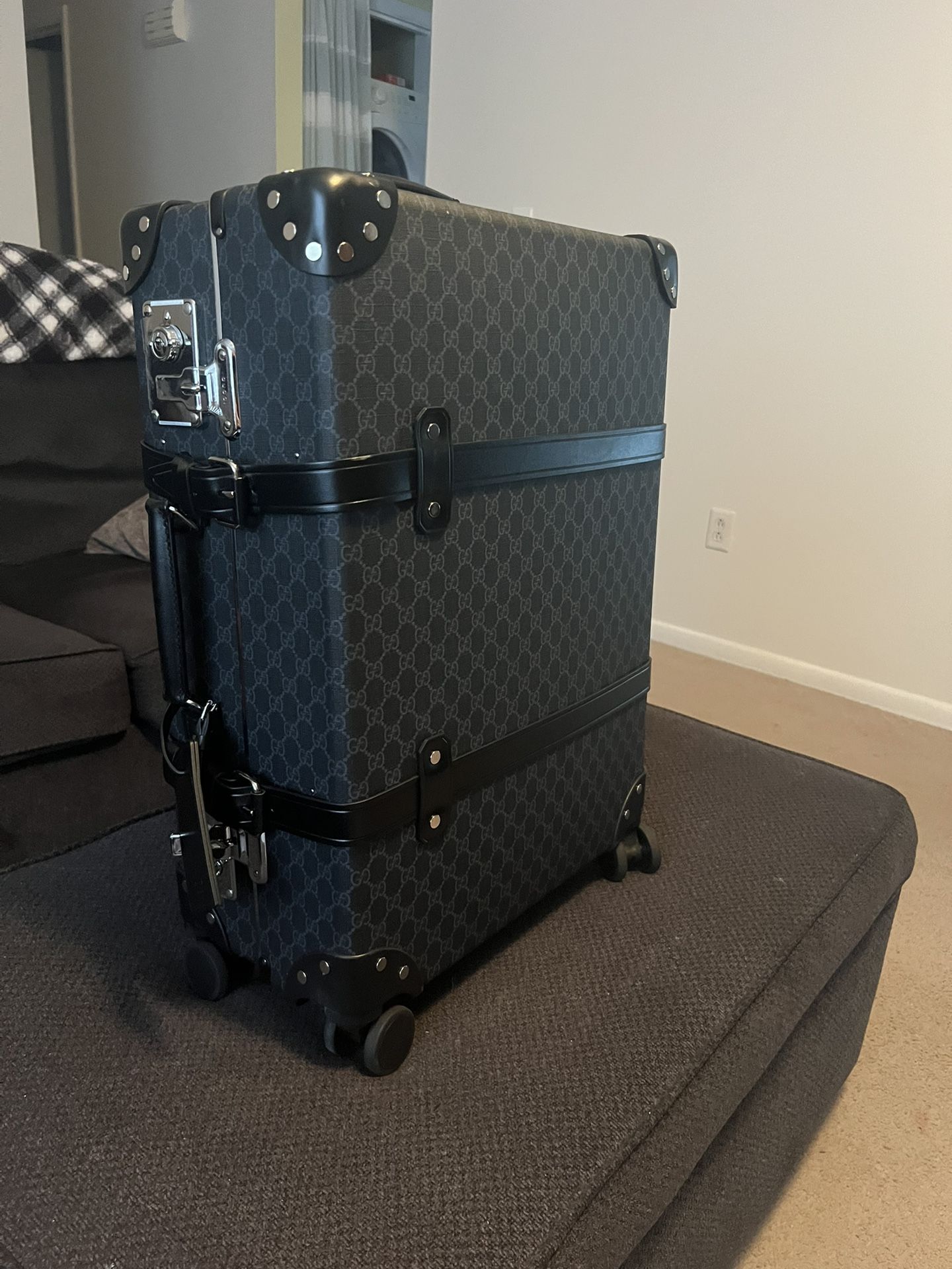 Gucci Suitcase (perfect condition)