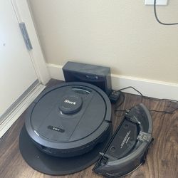 Shark Matrix 2-In-1 Robot Vacuum