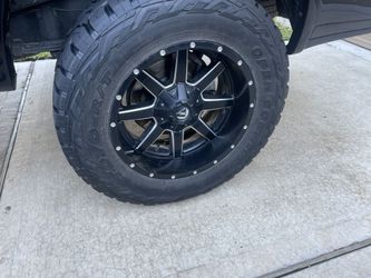 20” Rims Universal Toyo Tires