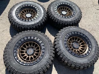 Brand new 17” Lock off Road Baja wheels and mud tires 265/70/17 6 lug Chevy gmc Toyota dodge Nissan