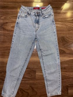 Guess light wash mom jeans