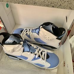 Jordan 6 UNC