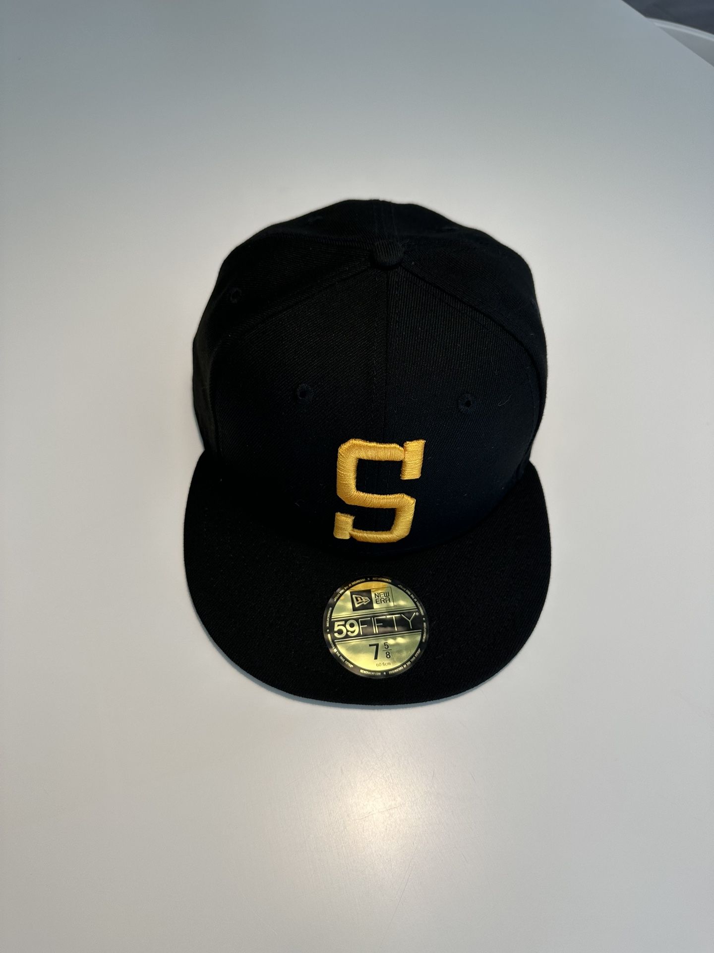 Pittsburgh Steelers āSā Fitted Hat
