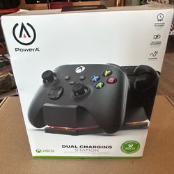 ♥️♥️Brand New,, Dual Charging Station Xbox One ♥️♥️