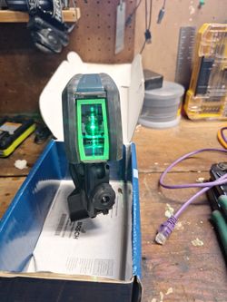 Bosch  Green Beam Self-leveling 