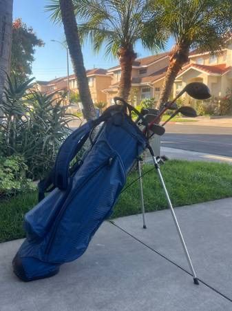 └➤➤➤ Men's Right-Handed | Golf Set | Golf Bag | 9 Clubs -