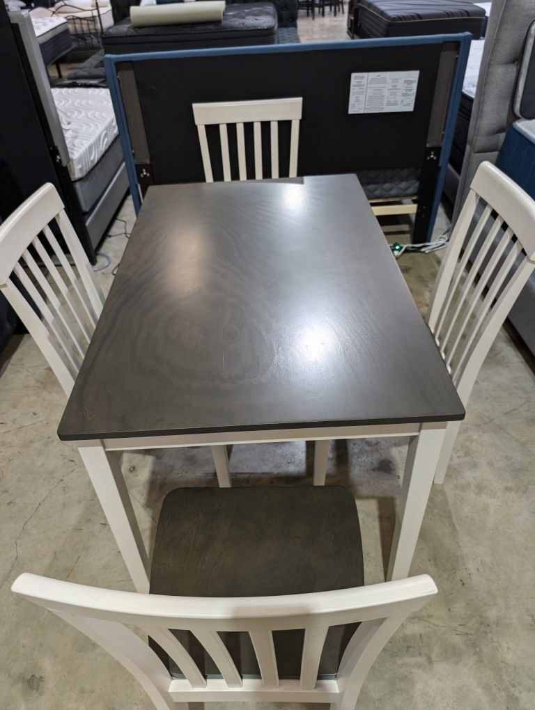 Table and Chairs Set (White And Grey)