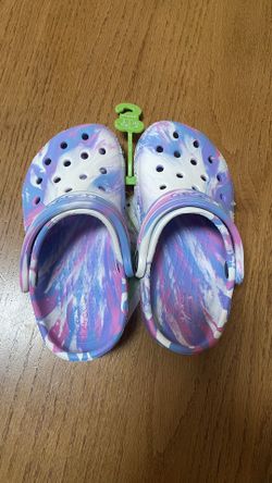 New Girls Crocs Size 9