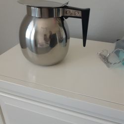 STAINLESS STEEL Decanter 64 Oz