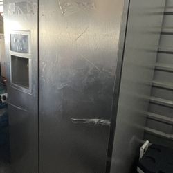 ✨ Stainless Steel French Door Frigidaire Refrigerator – Excellent Deal! ✨ 