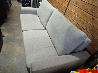 Couch  ( great condition)