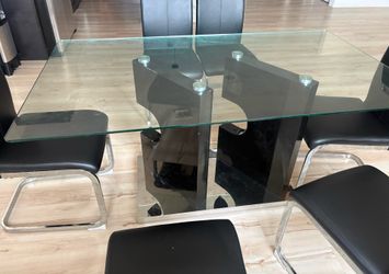 Glass dining room table