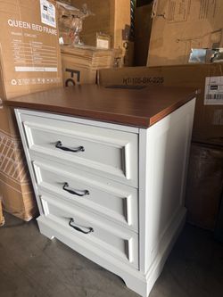 Farmhouse Nightstand with Charging Station, Wide End Table with 3 Large Drawer for Bedroom Modern Bedside Table Storage Cabinet,Wood Small Dresser Dra
