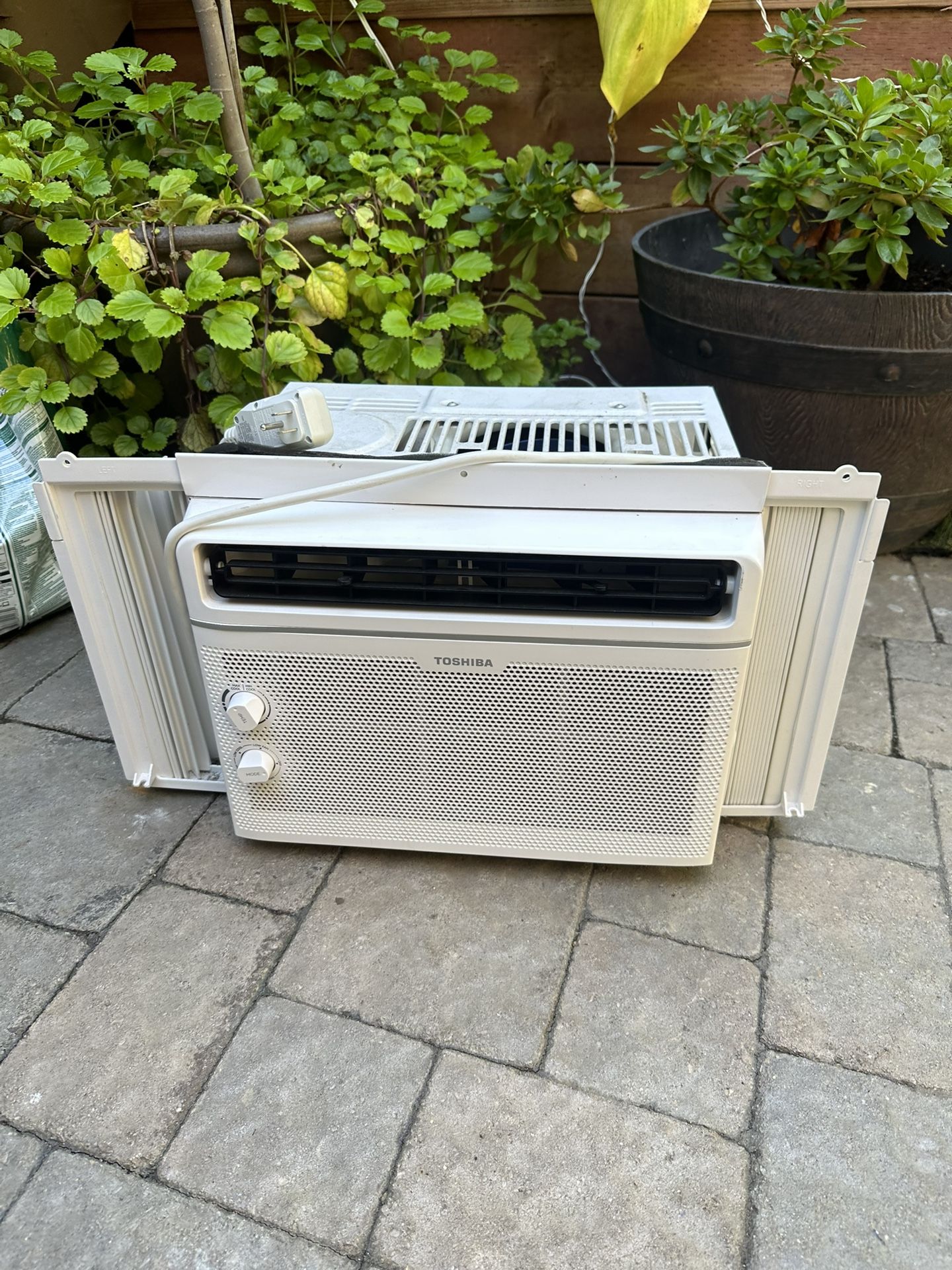 Toshiba 5,000 BTU Window Air Conditioner