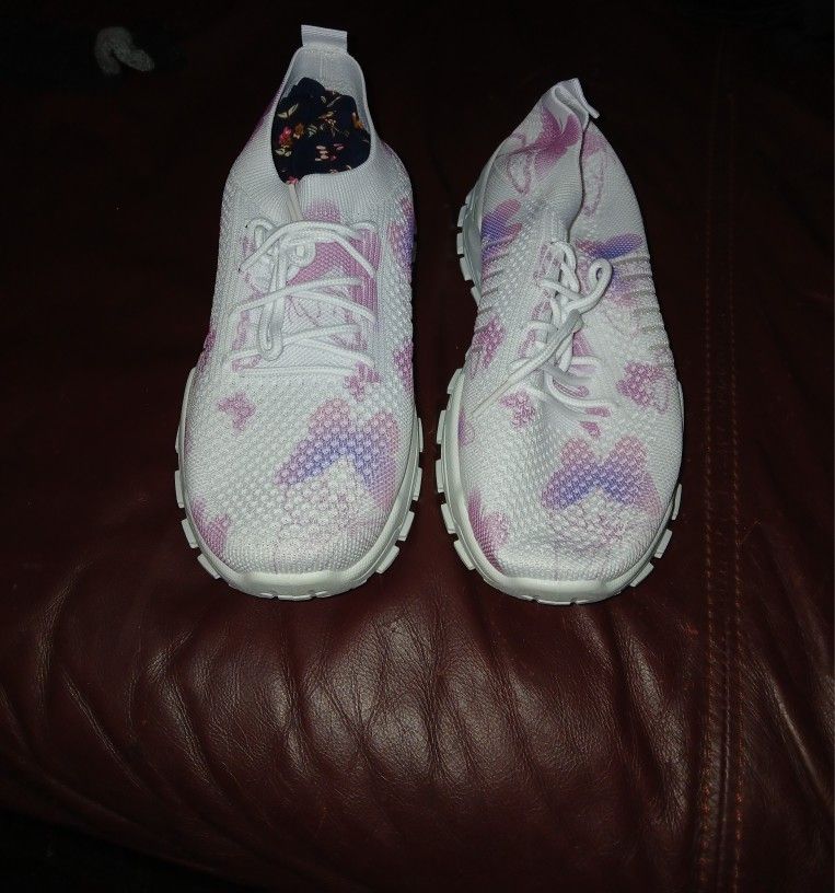 New sneakers Never Worn