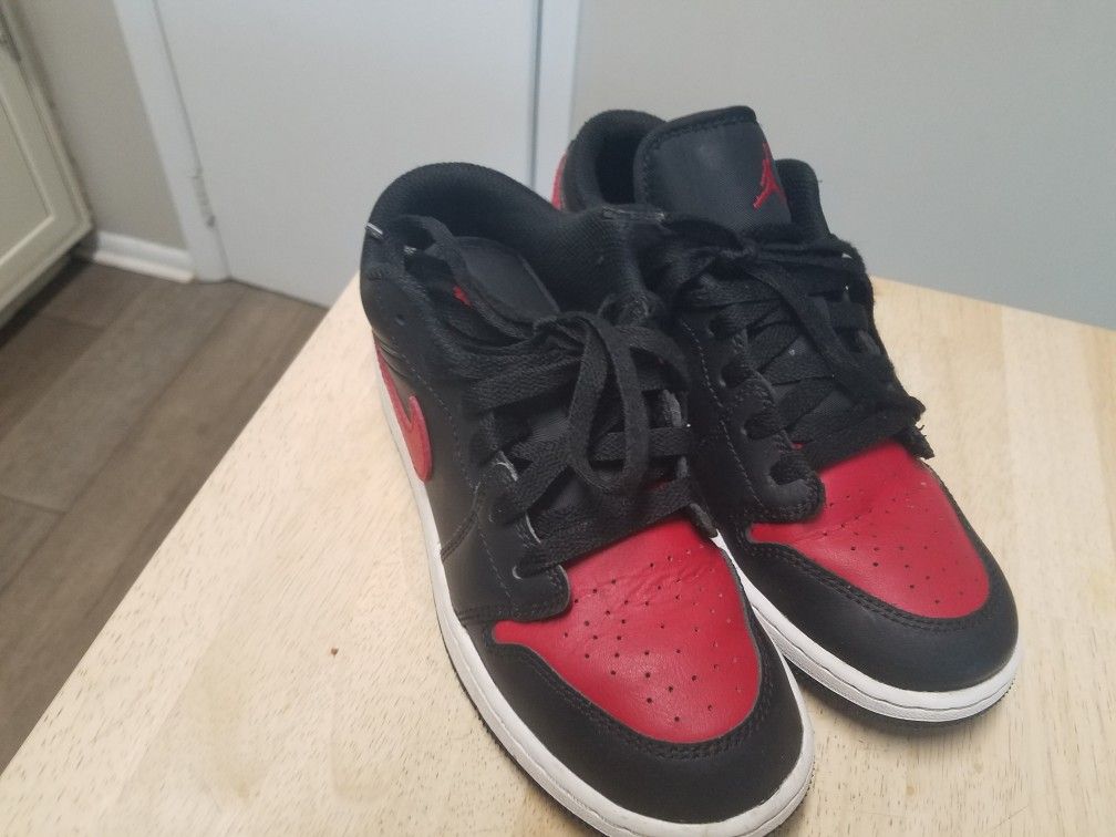 Retro Jordans Size3y