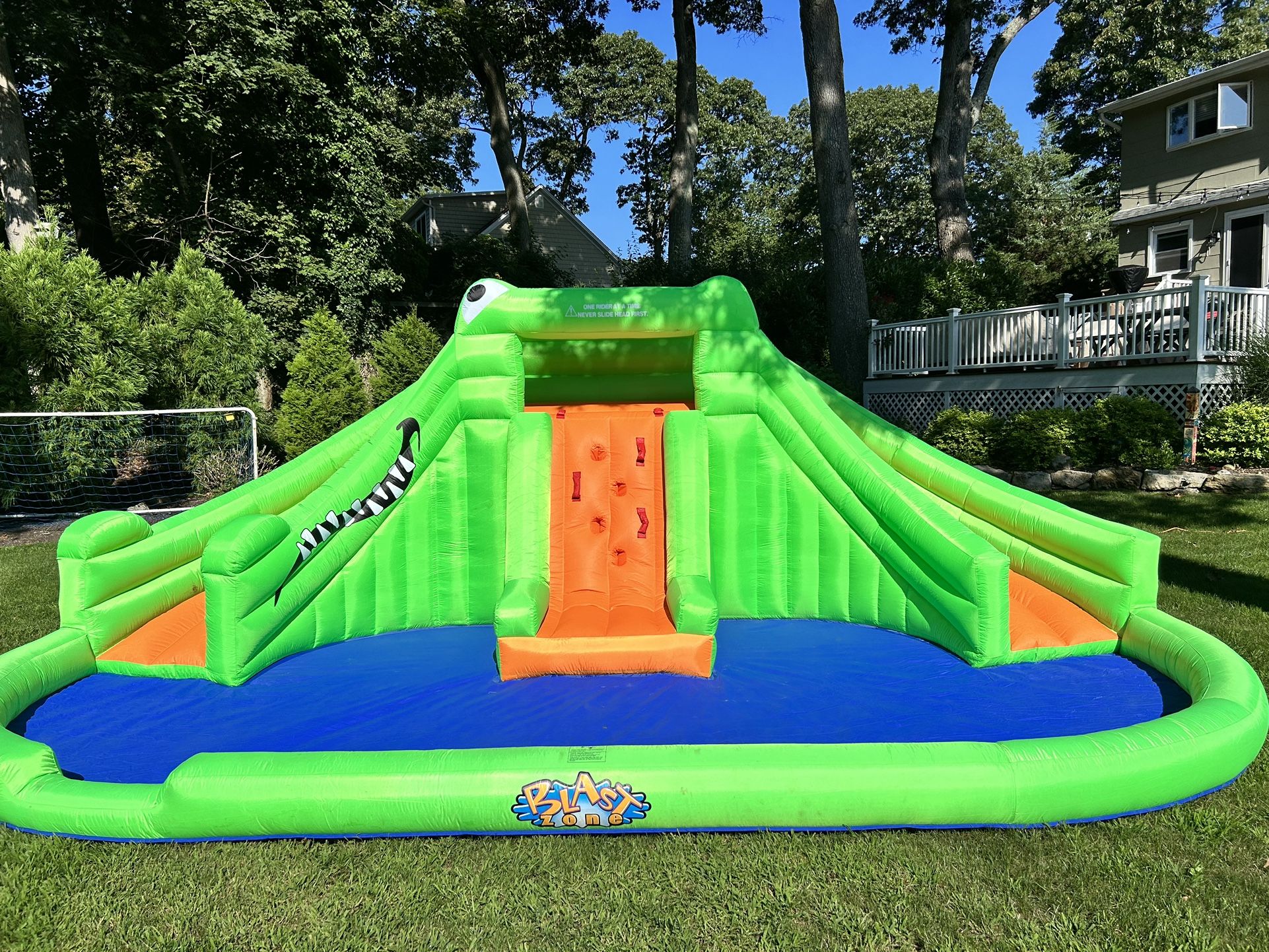 Blast Zone Crocodile Isle Dual Water Slide