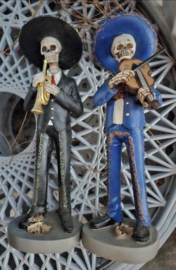 Mariachi Skeleton Scuptures