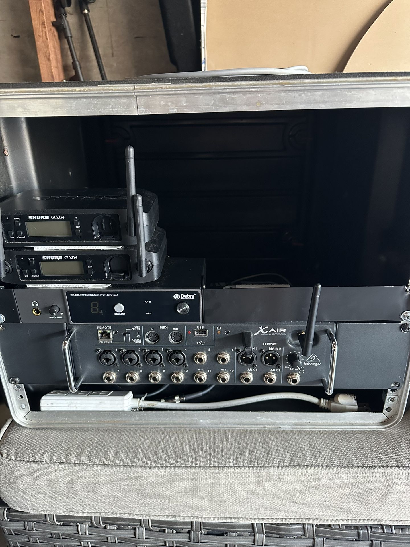 Behringer X-AIR XR12 Digital Mixer