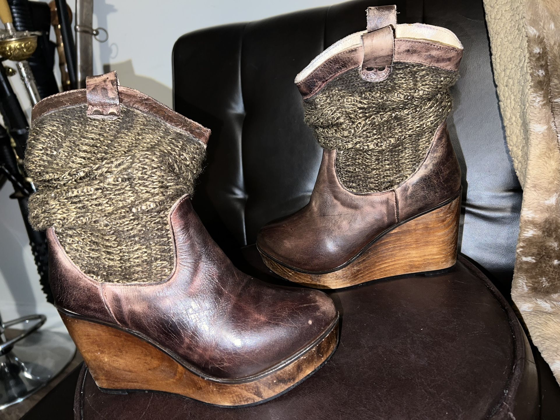 BED STU Bruges Teak Rustic Boots Slouch Wooden Wedge Sz 7.5B