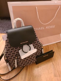 Michael kors BRAND NEW wallet and backpack 🎒 😍 👌