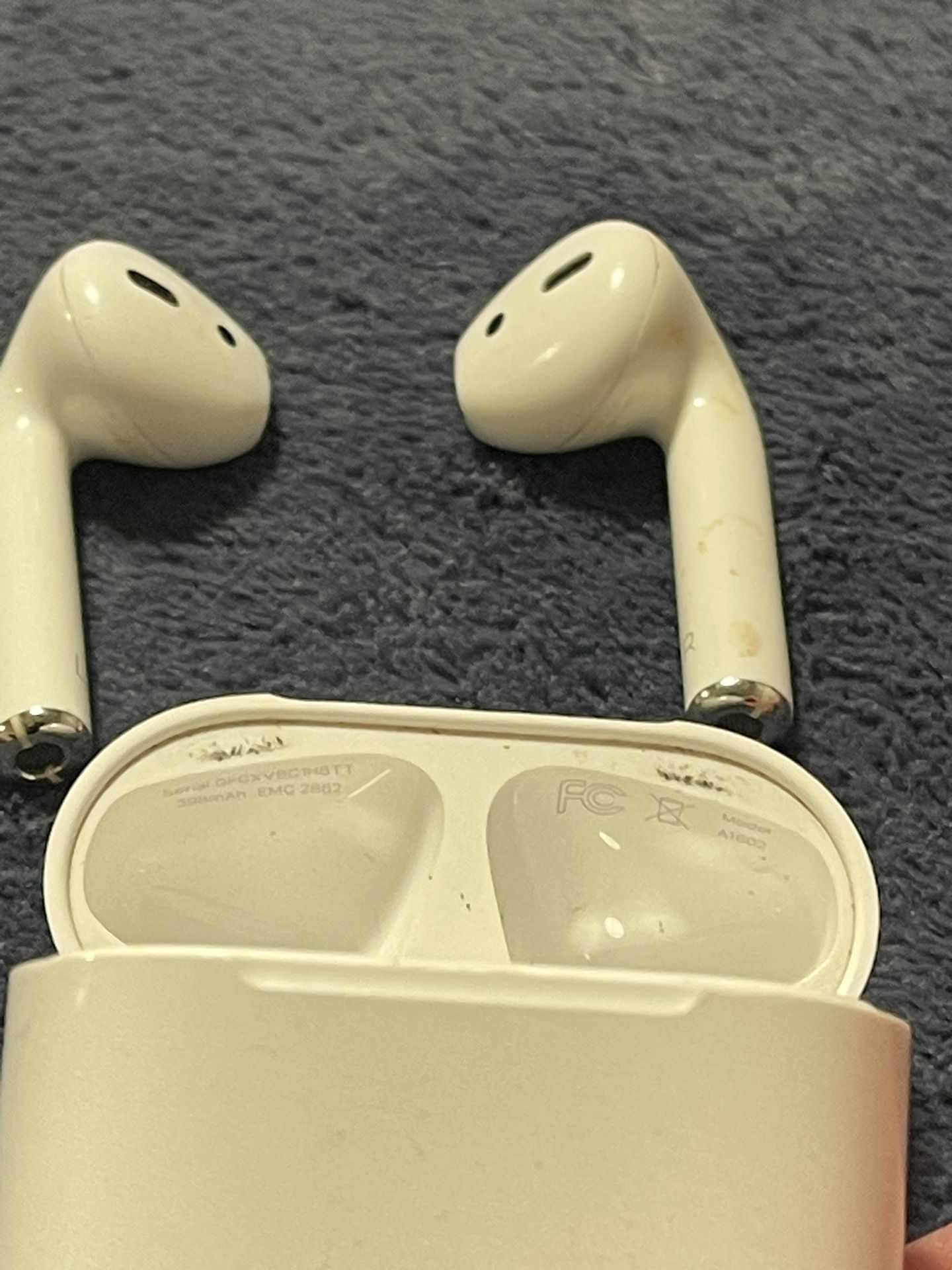 AirPods Second Generation In Good Condition Left AirPod Volume Is Low 