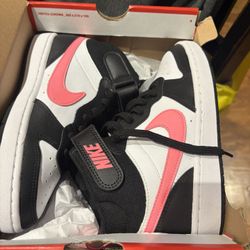 Nike Court Borough Mid 2