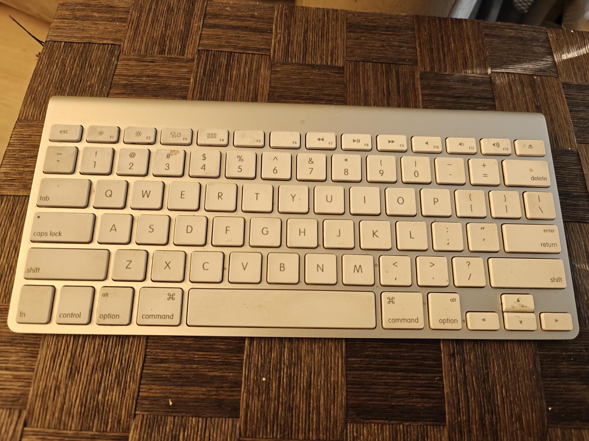 Apple Keyboard
