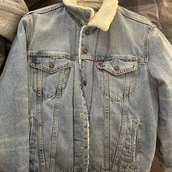 Levi Denim Jacket Medium