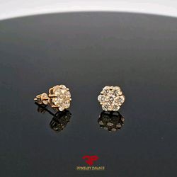 Vvs 1.45 CTW Diamond flower earring in 14K Yellow Gold