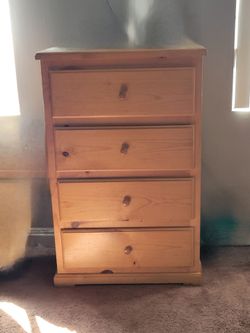 DRESSER